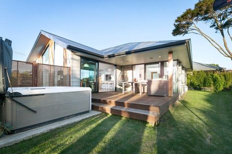 Photo of property in 17 Riverside Place, Katikati, 3129