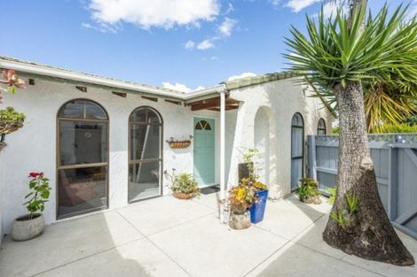 Photo of property in 75a Avondale Road, Taradale, Napier, 4112