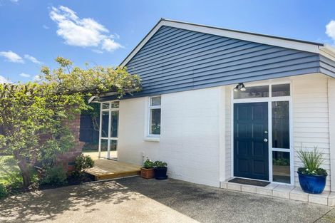 Photo of property in 2/118 Victoria Road, Devonport, Auckland, 0624
