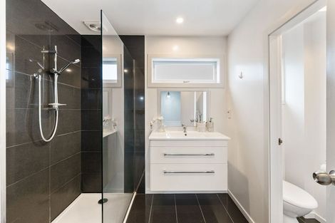 Photo of property in 78a Holly Road, Saint Albans, Christchurch, 8014