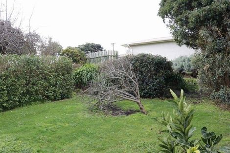 Photo of property in 15 Egmont Street, Castlecliff, Whanganui, 4501