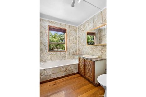 Photo of property in 63 Woodlands Crescent, Browns Bay, Auckland, 0630