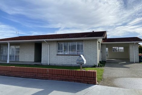 Photo of property in 16 Huatoki Street, Vogeltown, New Plymouth, 4310