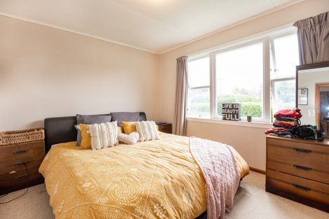 Photo of property in 27 Upham Street, Havelock North, 4130