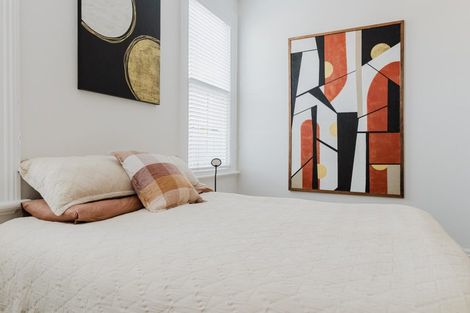 Photo of property in 24 Albert Street, Saint Clair, Dunedin, 9012