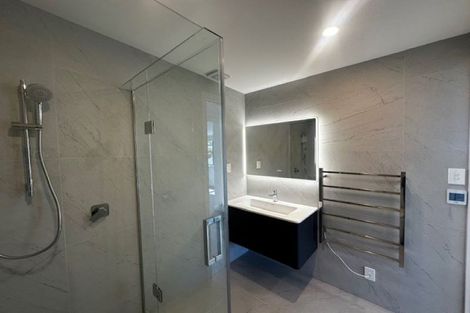 Photo of property in 35b Clyside Avenue, Half Moon Bay, Auckland, 2012