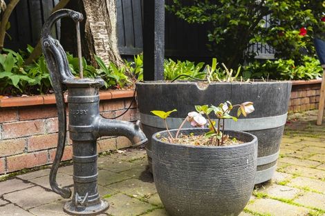 Photo of property in 2/5a Regency Crescent, Redwood, Christchurch, 8051