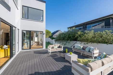 Photo of property in 18b The Esplanade, Eastern Beach, Auckland, 2012