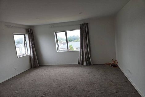 Photo of property in 10 Cliff Road, Papakura, 2110