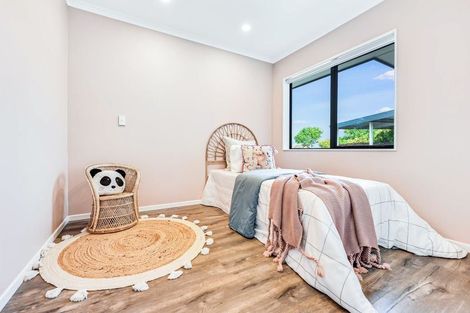 Photo of property in 22 Whitford Place, Rototuna North, Hamilton, 3210