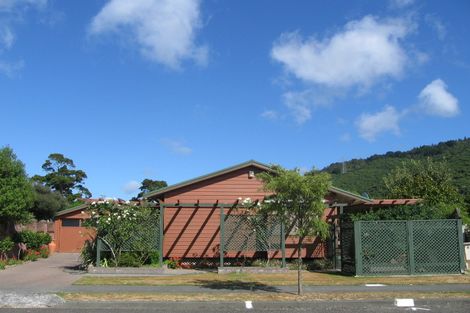 Photo of property in 10 Laredo Grove, Totara Park, Upper Hutt, 5018