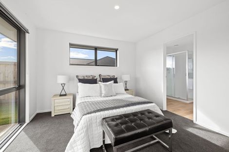 Photo of property in 12 Freeville Place, New Brighton, Christchurch, 8083