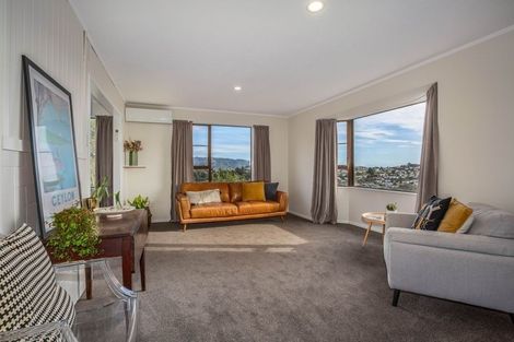 Photo of property in 25 Staysail Place, Whitby, Porirua, 5024
