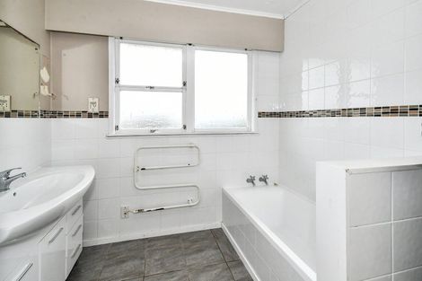 Photo of property in 20 Helenslee Road, Pokeno, 2402