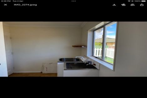 Photo of property in 560a Queen Street East, Levin, 5510