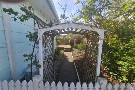 Photo of property in 2/11 Bauchop Road, Waterloo, Lower Hutt, 5011