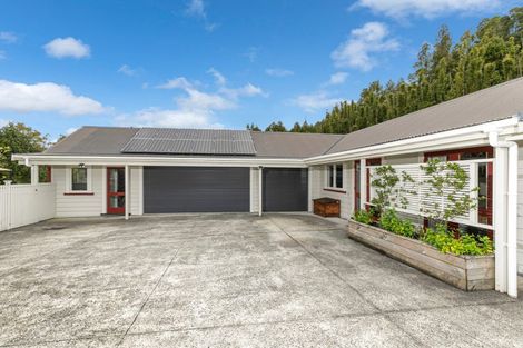 Photo of property in 278a Forest Hill Road, Waiatarua, Auckland, 0612