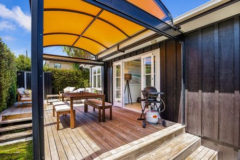 Photo of property in 1b Titoki Street, Te Atatu Peninsula, Auckland, 0610