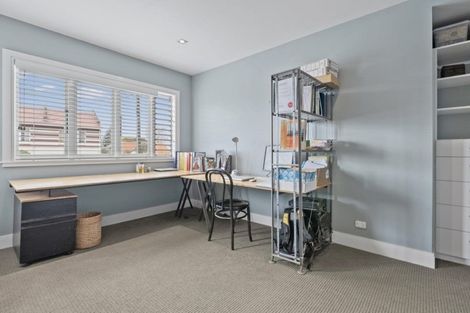 Photo of property in 48 Queen Street, Northcote Point, Auckland, 0627