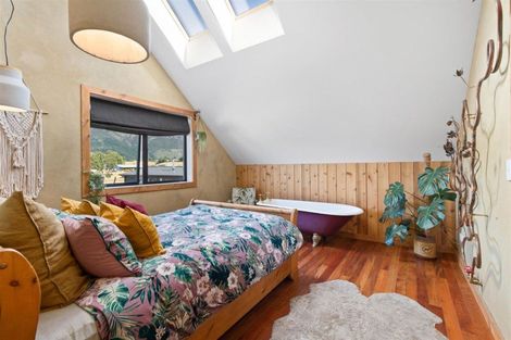 Photo of property in 11 Sentinel Drive, Lake Hawea, Wanaka, 9382