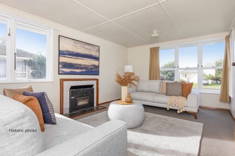 Photo of property in 80 Lipscombe Crescent, Havelock North, 4130