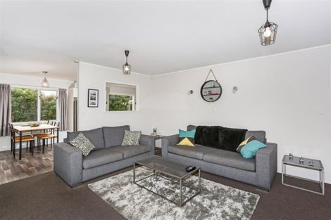 Photo of property in 12c Youngs Road, Papakura, 2110