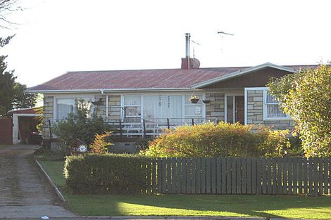 Photo of property in 28 Weka Place, Tokoroa, 3420