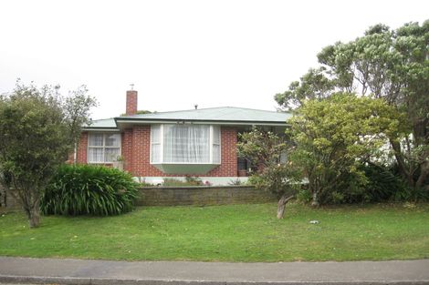 Photo of property in 12 Robert Street, Newlands, Wellington, 6037
