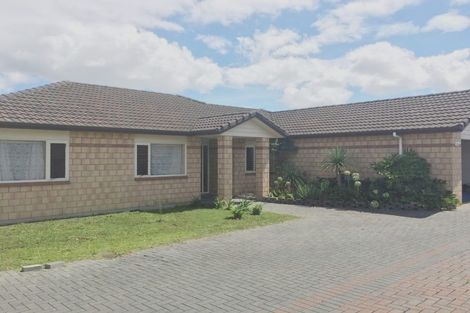 Photo of property in 16 Monash Place, Flat Bush, Auckland, 2016