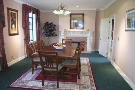 Photo of property in 13 Burgundy Park Avenue, Henderson, Auckland, 0612