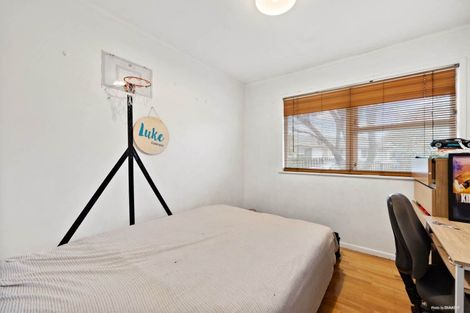 Photo of property in 22 Solo Place, Manurewa, Auckland, 2102