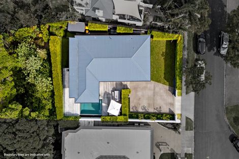 Photo of property in 21 Heath Avenue, Northcote, Auckland, 0627