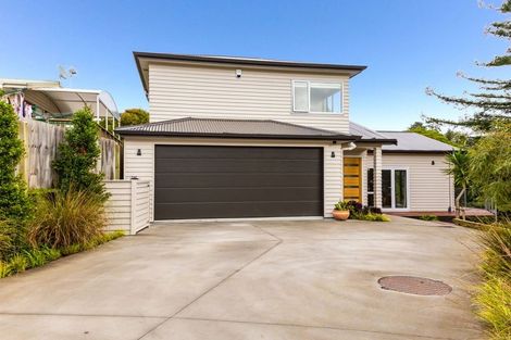 Photo of property in 625a Swanson Road, Swanson, Auckland, 0612