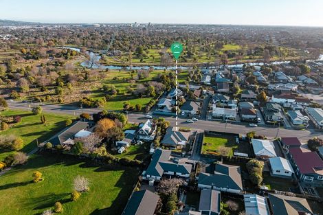 Photo of property in 112 Gayhurst Road, Dallington, Christchurch, 8061