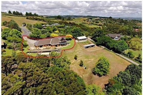 Photo of property in 307 Kaipara Road, Papakura, 2582