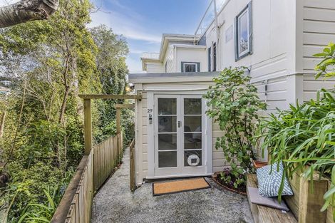 Photo of property in 29b North Terrace, Kelburn, Wellington, 6012