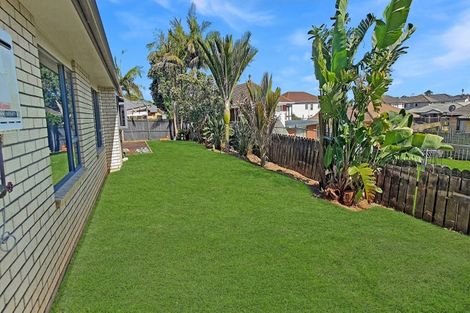 Photo of property in 33 Pitt Avenue, Clendon Park, Auckland, 2103