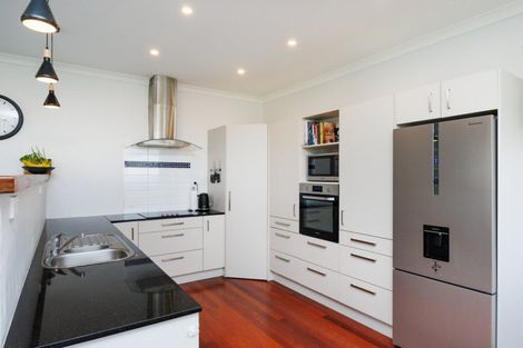 Photo of property in 24 Heatherlea Heights, Feilding, 4702