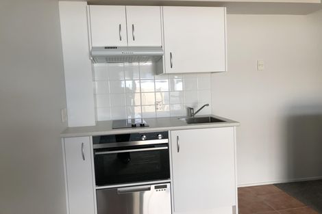 Photo of property in 3a/30 Westward Ho, Glen Eden, Auckland, 0602