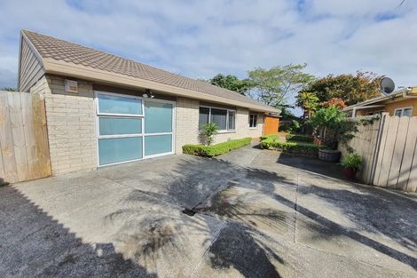 Photo of property in 2/4 South Street, Papakura, 2110
