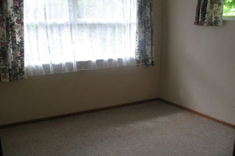 Photo of property in 28 Rosalind Road, Glenfield, Auckland, 0629