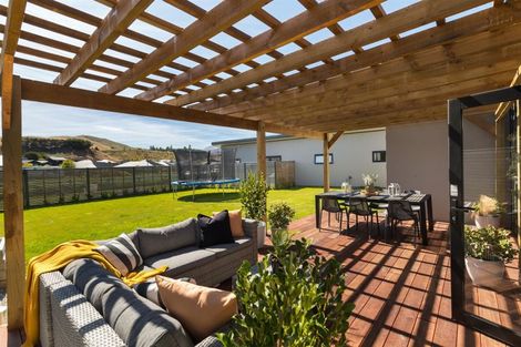 Photo of property in 3 Toni's Terrace, Lower Shotover, Queenstown, 9304