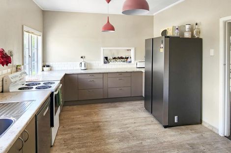 Photo of property in 66 Avondale Road, Taradale, Napier, 4112