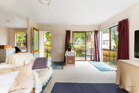 Photo of property in 7 Glucina Place, Glen Eden, Auckland, 0602