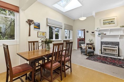 Photo of property in 33a Apuka Street, Brooklyn, Wellington, 6021