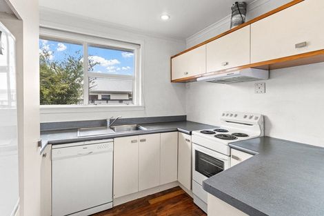 Photo of property in 74 Gover Street, New Plymouth, 4310