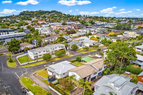 Photo of property in 11b Lloyd Avenue, Mount Albert, Auckland, 1025