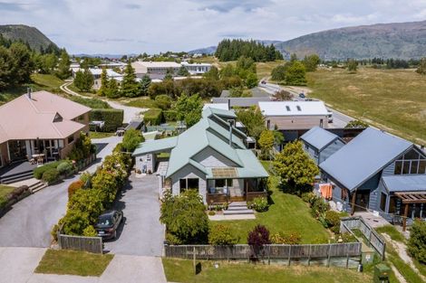 Photo of property in 1 Totara Terrace, Wanaka, 9305
