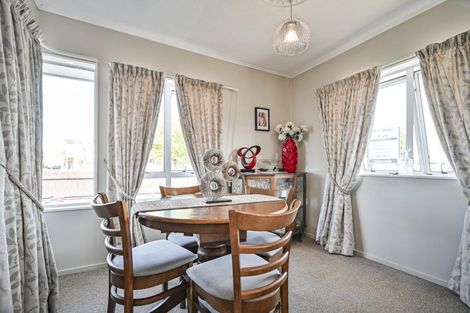 Photo of property in 1110a Karamu Road North, Mayfair, Hastings, 4122