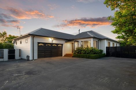 Photo of property in 40 Pitcairn Crescent, Bryndwr, Christchurch, 8053
